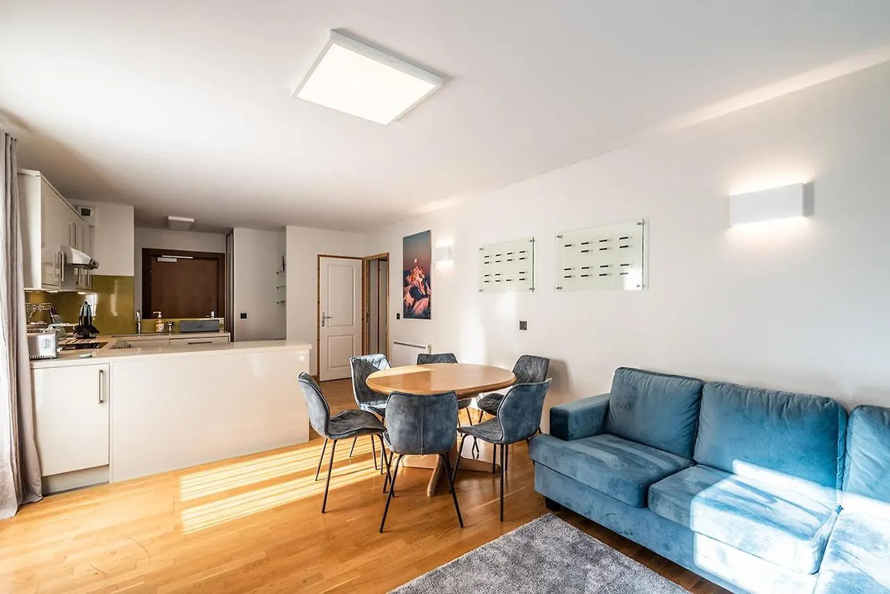 Eden Hotel, Apartments And Chalet Chamonix Les Praz Francja