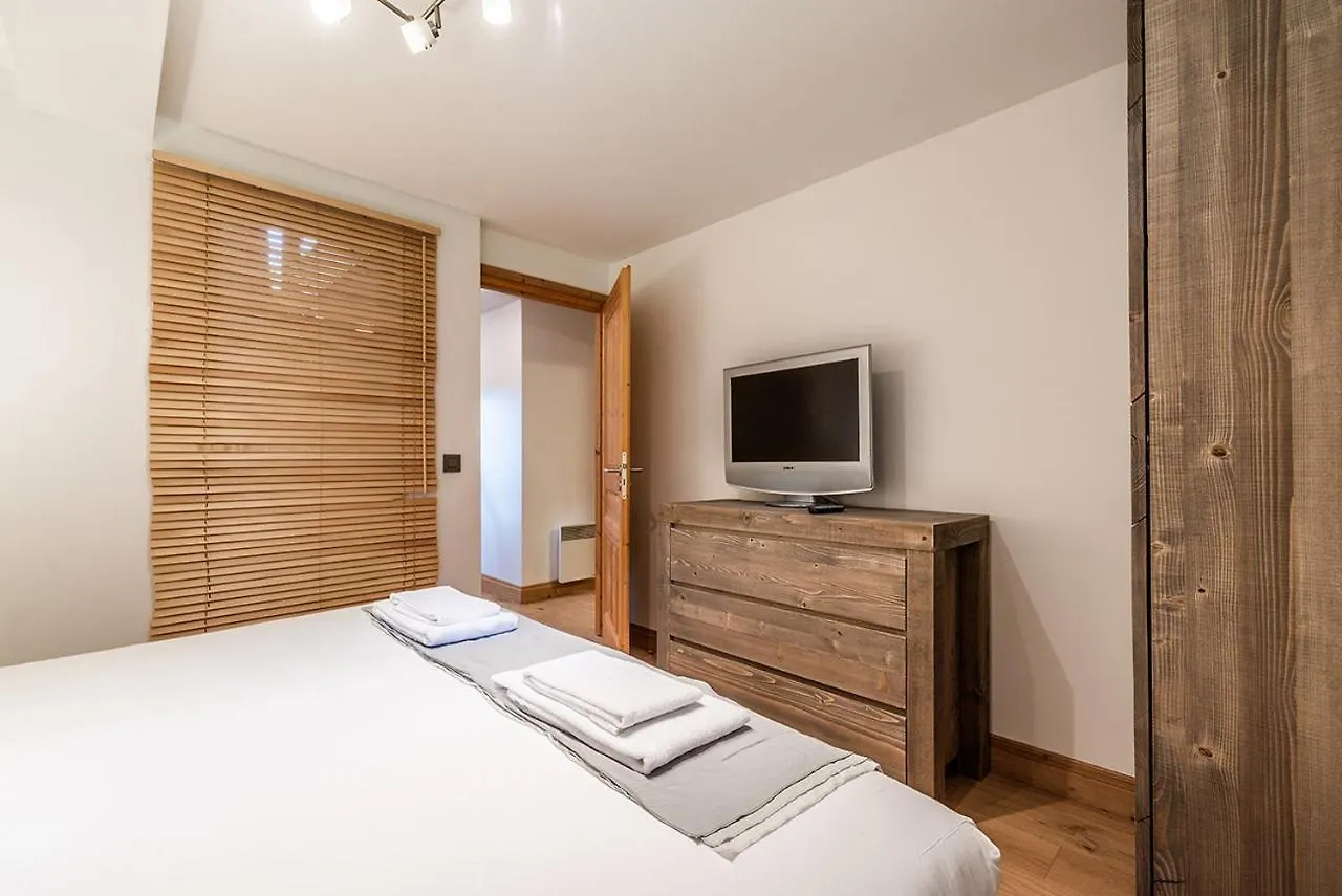 Eden Hotel, Apartments And Chalet Chamonix Les Praz