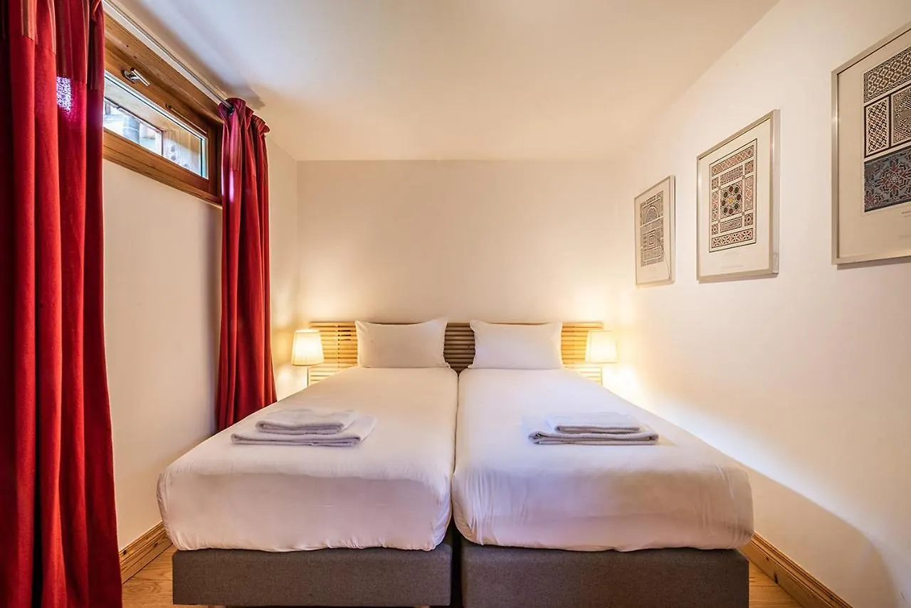 Eden Hotel, Apartments And Chalet Chamonix Les Praz 3*,  Γαλλία